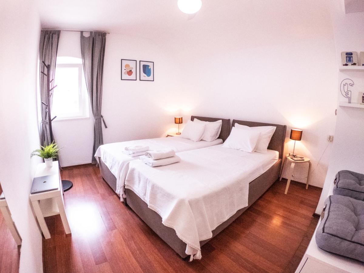 Pinna Hvar Apartamento *